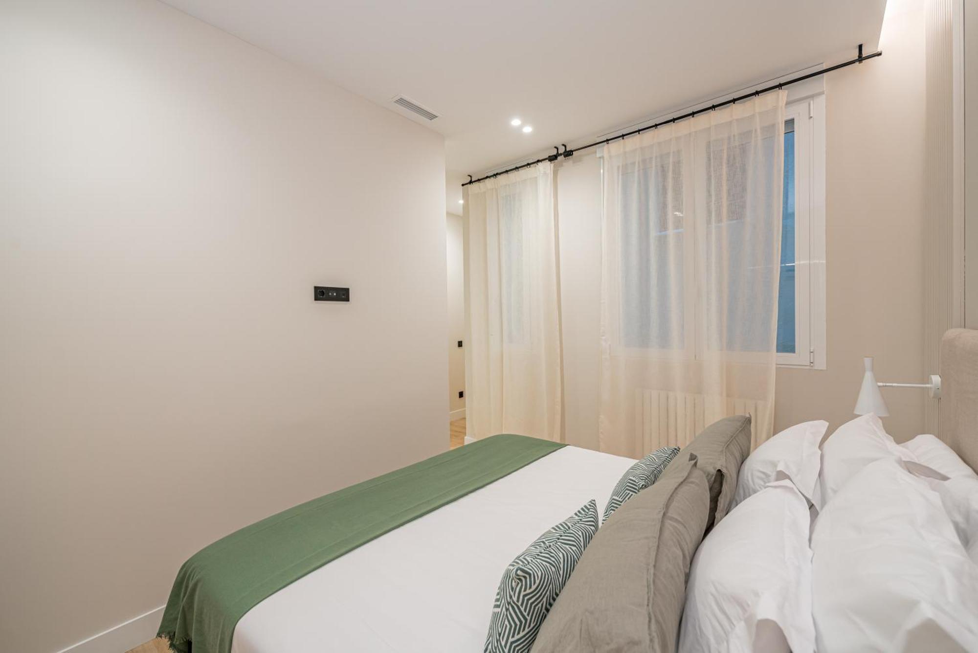 Centro XXI Calle Principe 3Br 3Bh Madrid Eksteriør billede